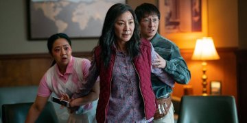 “Todo En Todas Partes Al Mismo Tiempo” continúa ganando premios