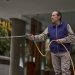 La dura queja de los encargados de edificio contra la serie de Francella