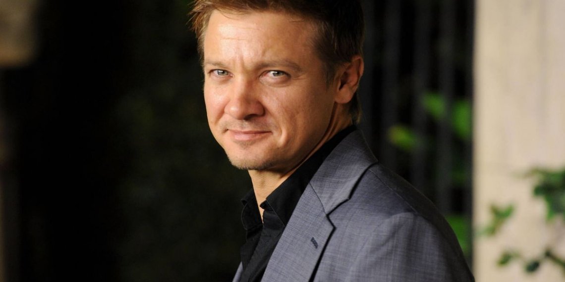 Tras el accidente, Jeremy Renner se expresó desde la clínica