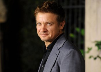 Tras el accidente, Jeremy Renner se expresó desde la clínica