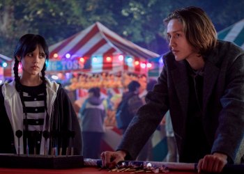 Uno de los protagonistas de Merlina fue acusado de abuso sexual