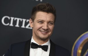 Tras el grave accidente Jeremy Renner reapareció con un video