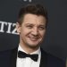 Tras el grave accidente Jeremy Renner reapareció con un video