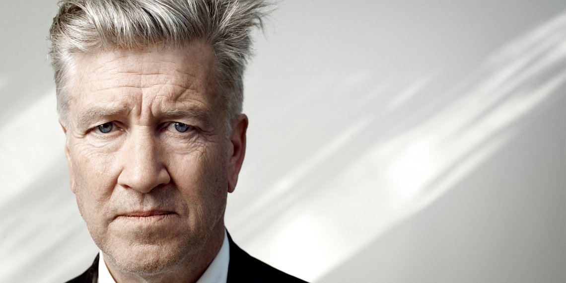 La dura crítica de David Lynch a quienes miran películas en celulares