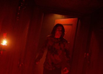 Mirá el escalofriante tráiler final de “La noche del demonio: La puerta roja”