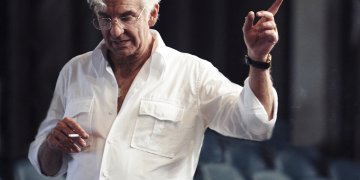 El gran Bradley Cooper vuelve a la silla de director con “Maestro”