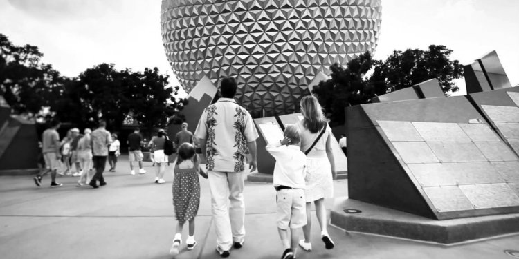 “Escape from Tomorrow”: La película que filmaron en los parques de Disney sin autorización
