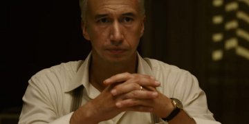 Adam Driver irreconocible en la piel de Enzo Ferrari para su biopic