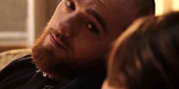 Sam Levinson, director de “Euphoria”, habla sobre la adicción a las drogas de Angus Cloud