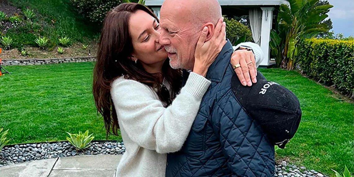 Emma Heming se emocionó hasta las lágrimas al hablar de Bruce Willis