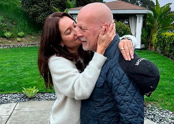 Emma Heming se emocionó hasta las lágrimas al hablar de Bruce Willis