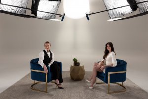El emotivo encuentro entre Anne Hathaway y Emily Blunt, tras El Diablo Viste a la Moda