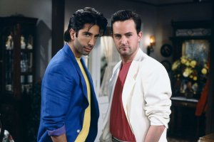 David Schwimmer le dijo adiós a Matthew Perry