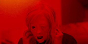 “Possessor” de Brandon Cronenberg: Entre la carne y el código