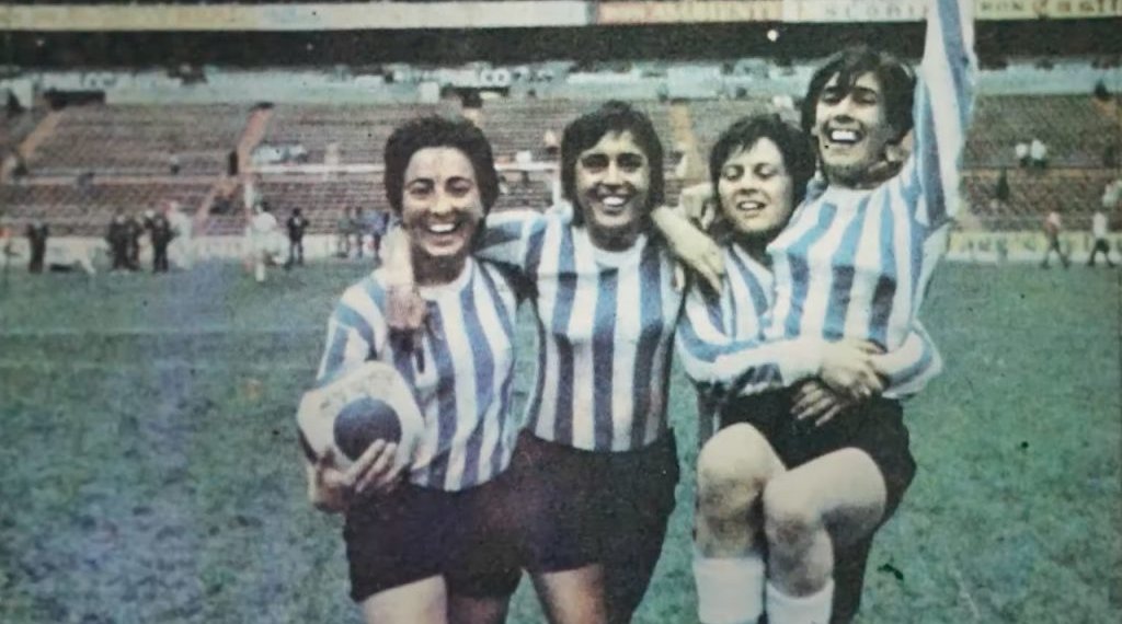 Se estrenó “México 71”, un documental sobre el primer seleccionado argentino de fútbol femenino