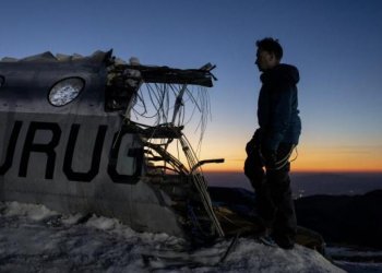 La sociedad de la nieve: El conmovedor mensaje del director tras juntarse con los sobrevivientes