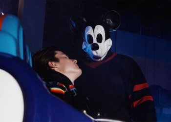 El tráiler de la película de terror que tiene a Mickey Mouse como protagonista