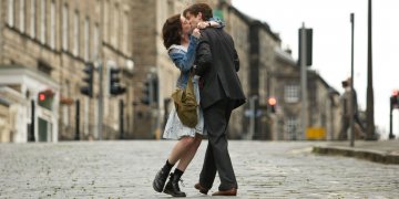 Netflix convirtió en serie una gran película de Anne Hathaway