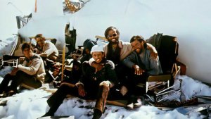 Las 5 diferencias entre La sociedad de la nieve y Viven