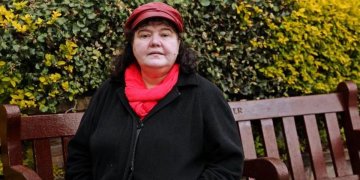 Tras apuntar contra Netflix, la acosadora de Bebé Reno amenazó a Stephen King