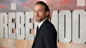 La temporada 3 de Monster tendrá a Charlie Hunnam cómo el asesino serial Ed Gein