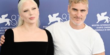 El blooper de Lady Gaga durante la ovación a Joker en Venecia