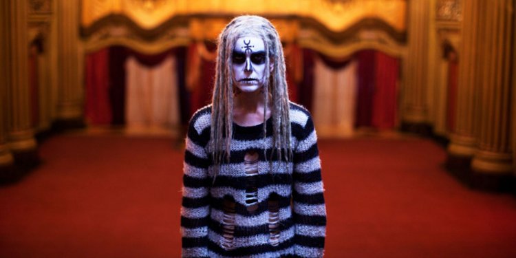 Halloween en Cinéfilos: Una historia moderna de brujas a puro rock