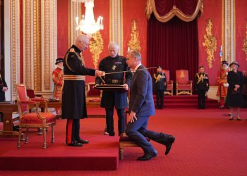 ¡Ahora es Sir! Christopher Nolan recibió el título de Caballero