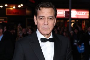 Una mujer fue estafada por un falso George Clooney