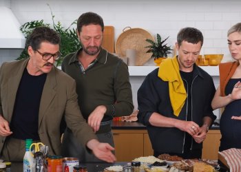Pedro Pascal y la corrección a Ebon Moss-Bachrach sobre el alfajor.