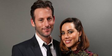 Aubrey Plaza habla por primera vez del dolor tras la muerte de su esposo