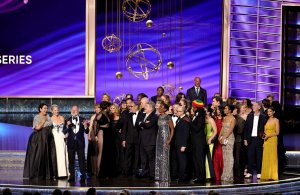 Los Premios Emmy 2025 se entregaron con The Pitt, The Studio y Adolescence como las grandes ganadoras de la noche de Los Ángeles.