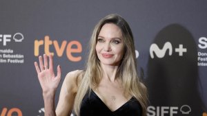 La emoción de Angelina Jolie al recordar a su madre en San Sebastián