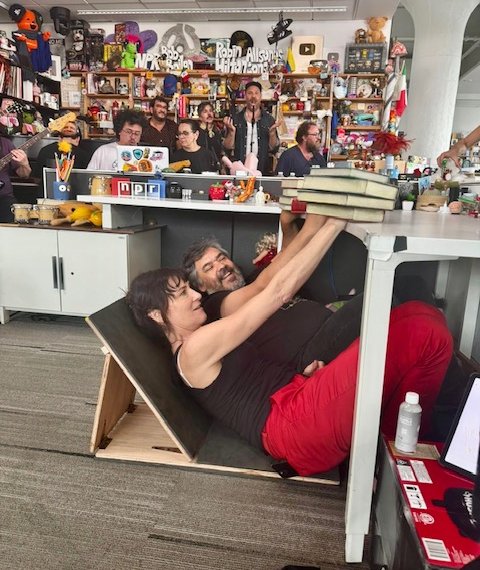 31 Minutos hace un debut histórico en El Tiny como el primer grupo de títeres de Latinoamérica en el Tiny Desk de NPR