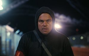 Una batalla tras otra: El film de acción que se ríe de las contradicciones en los idealismos
