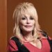 Murió Dolly Parton a los 80 años: la historia de la estrella que también conquistó Hollywood.