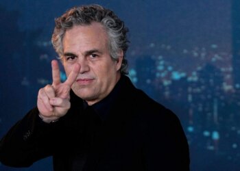 Mark Ruffalo cuestionó la fusión entre Paramount y Warner Bros. y la compañía respondió con una dura acusación