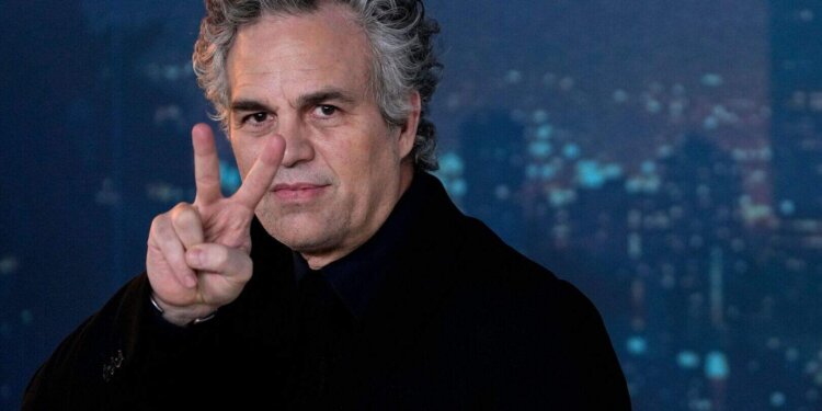 Mark Ruffalo cuestionó la fusión entre Paramount y Warner Bros. y la compañía respondió con una dura acusación