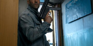 Mutiny: Jason Statham vuelve a hacer lo que mejor sabe, y lo hace a los golpes