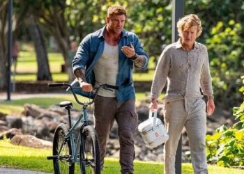Reseña de “Entrega al límite”: Alan Ritchson y Owen Wilson forman una gran dupla que sabe dar lecciones y no solo a los golpes